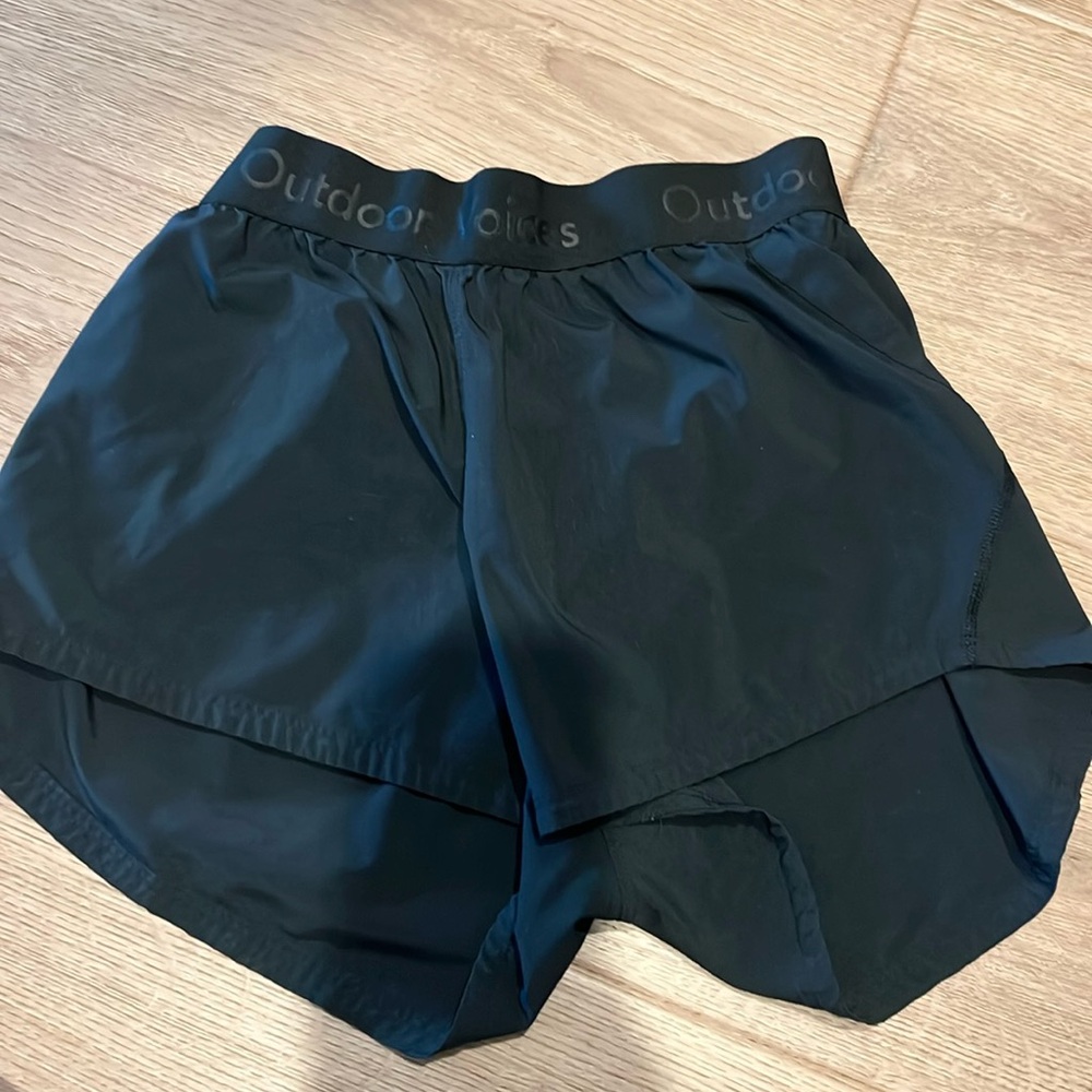 Outdoor Voices shorts  XS